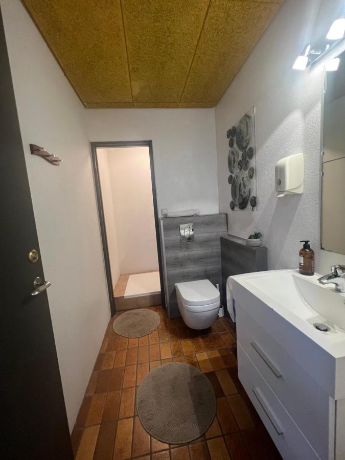 Godaland Guesthouse Hlitharendi Ngoại thất bức ảnh